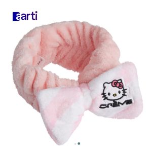 Diadema de peluche de Hello Kitty con lazo para spa de Creme Shop